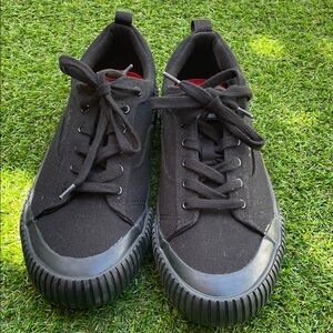 Levi's Black Canvas Low-Top Sneakers with Rubber Toe